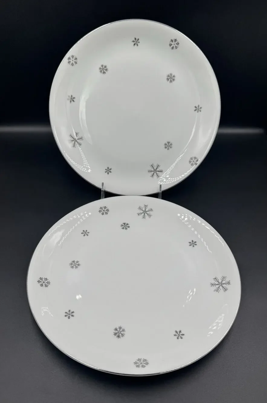 Vintage Seyei Snowy MCM Atomic Snowflake 10.5” Dinner Plate Set Of 2